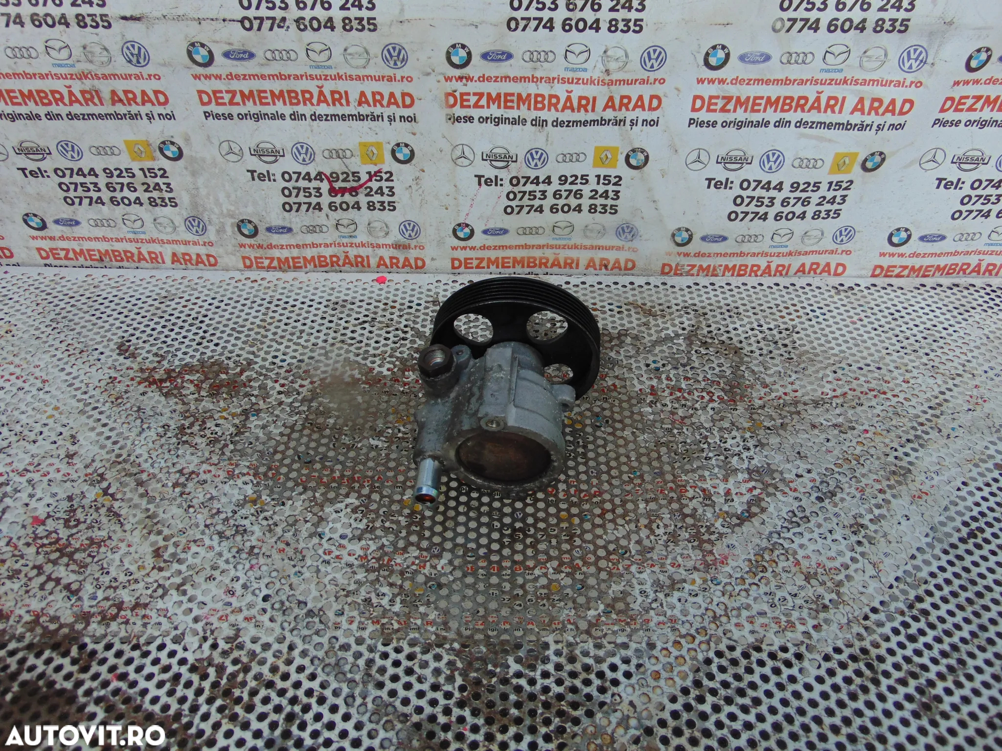 Pompa servodirectie Opel Vivaro 1.9 Renault Trafic Nissan primastar pompa servo 1.9 - 3