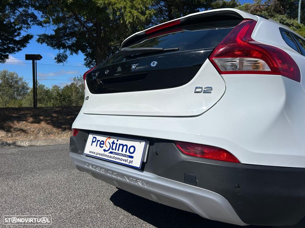 Volvo V40 Cross Country 2.0 D2 Summum - 32