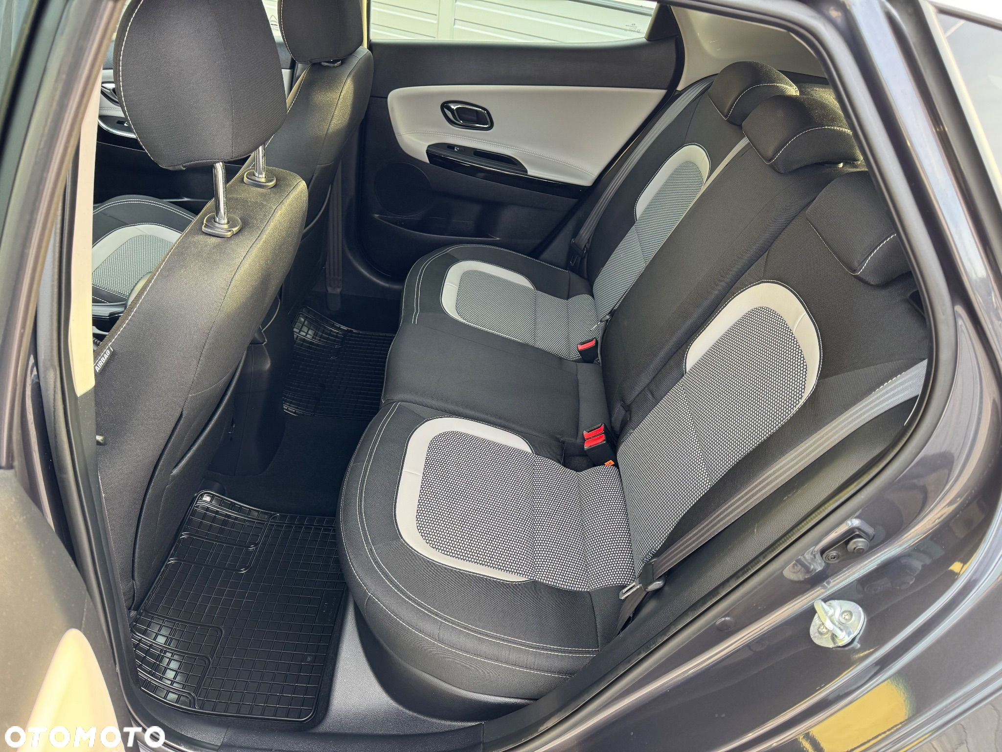 Kia Ceed 1.4 CVVT ISG Dream Team Edition - 29