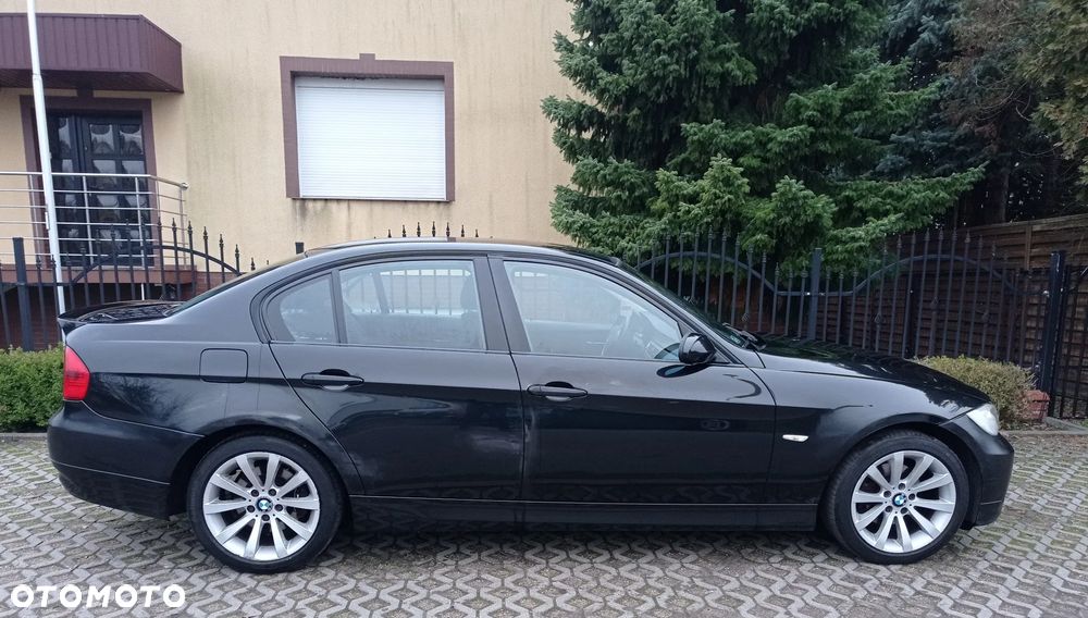 BMW Seria 3 318d - 15