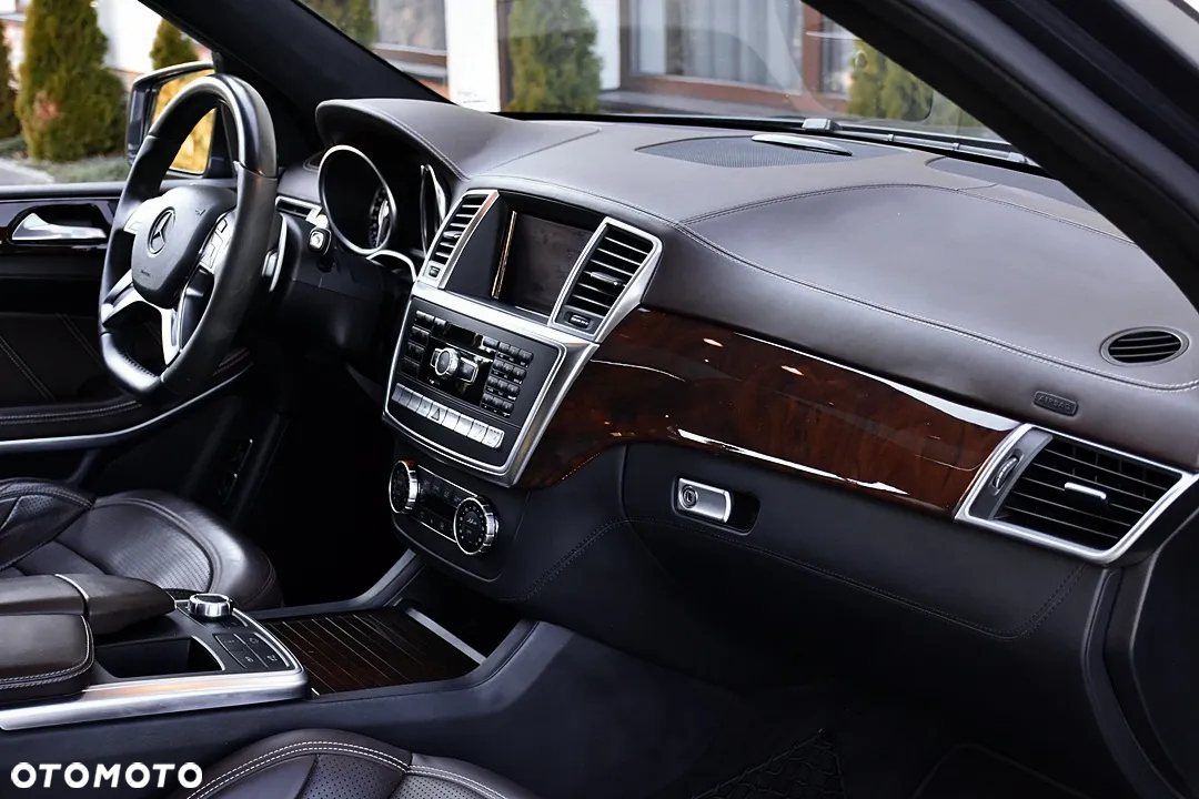Mercedes-Benz GL 63 AMG 4Matic AMG Speedshift Plus 7G-TRONIC - 12