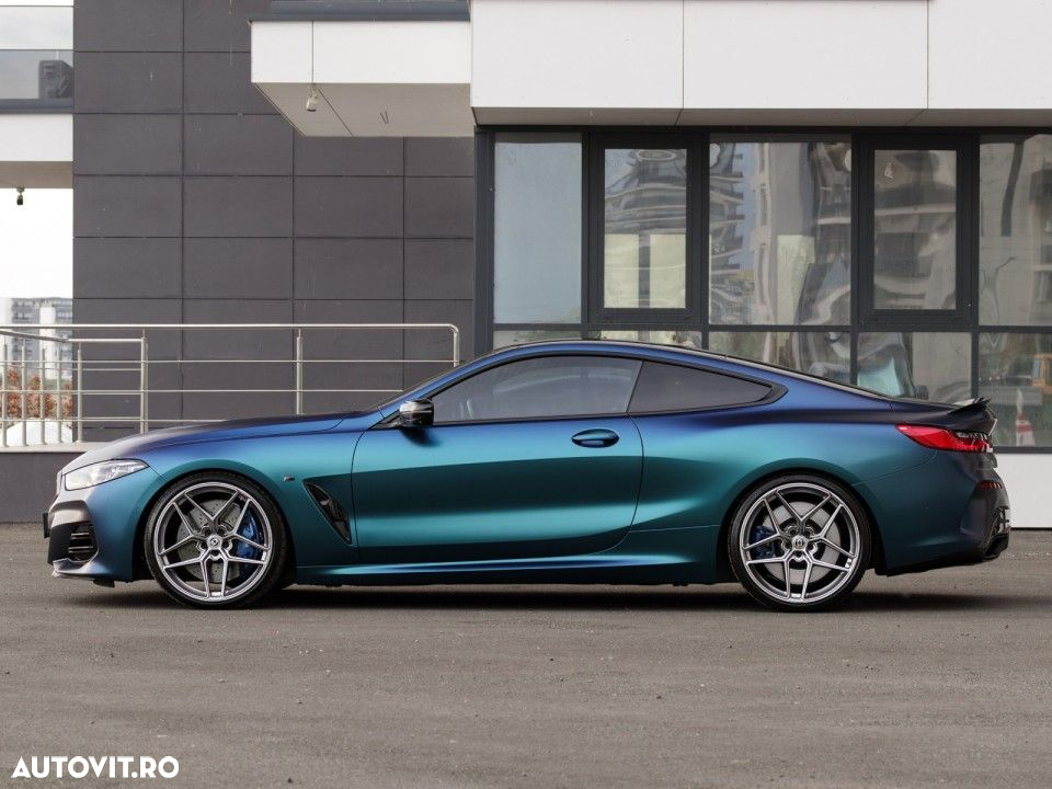 BMW M8 - 8