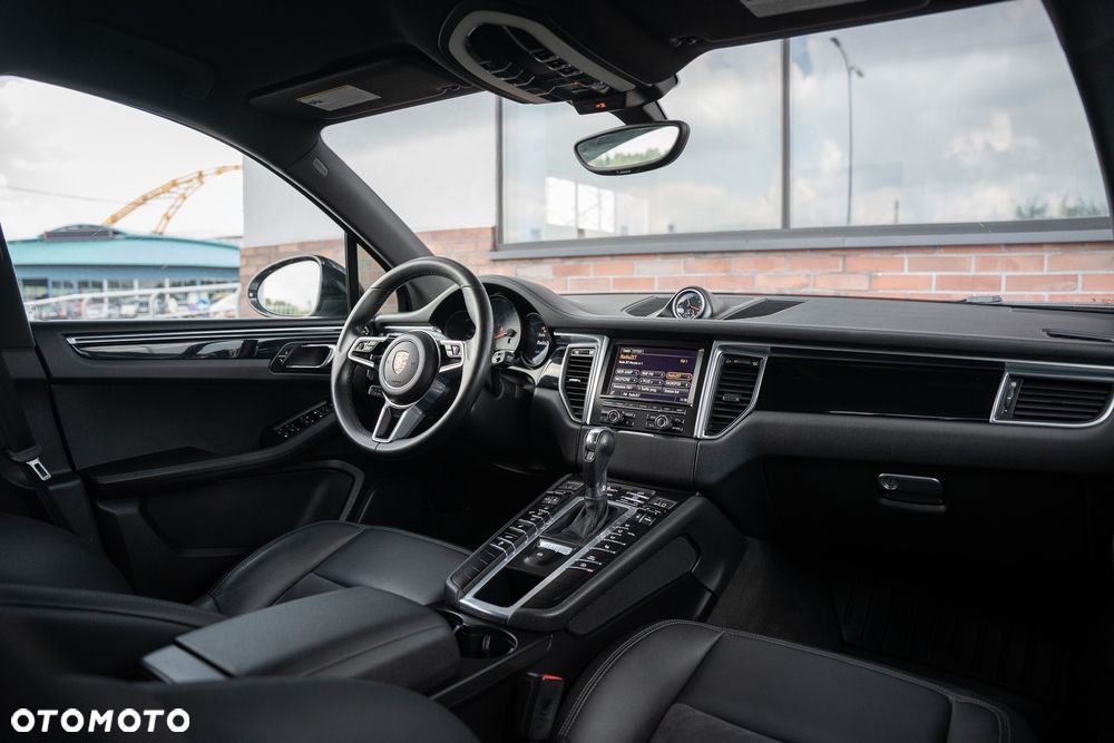 Porsche Macan S - 25