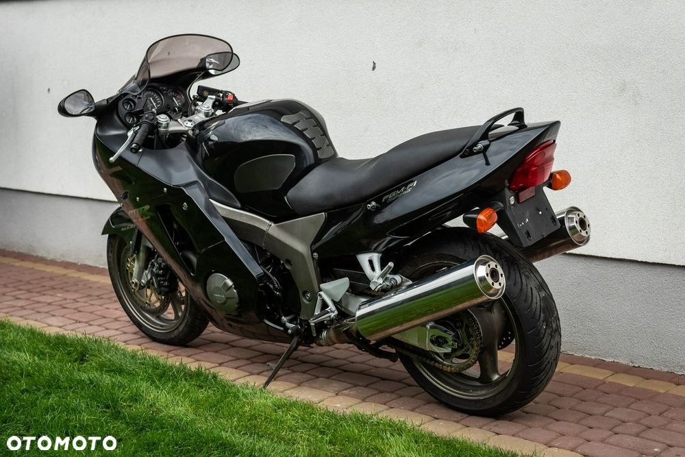 Honda CBR - 6