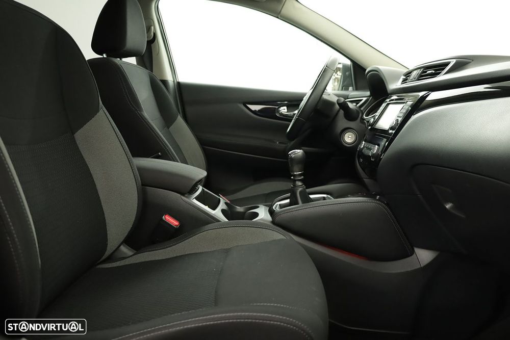 Nissan Qashqai 1.5 dCi N-Connecta Business - 19