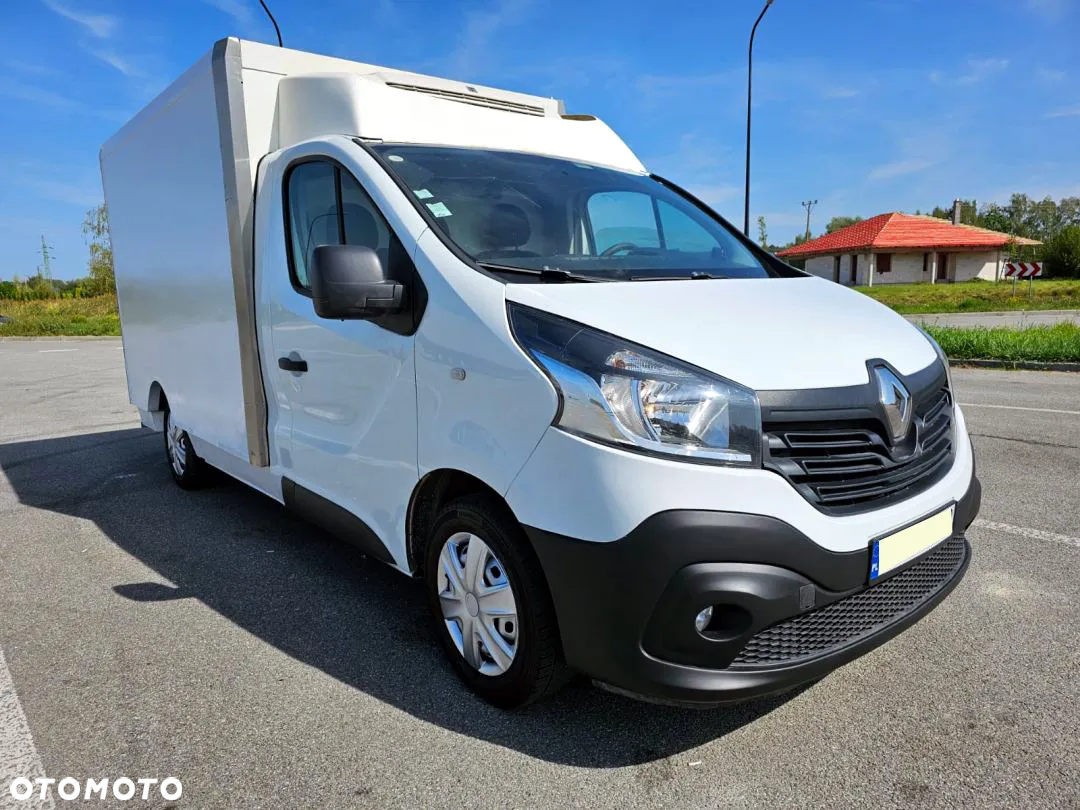Renault Trafic - 23