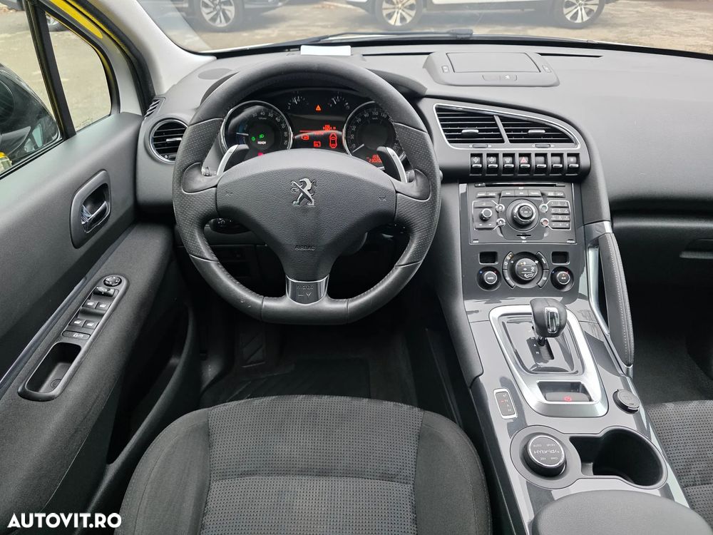 Peugeot 3008 Hybrid4 - 18