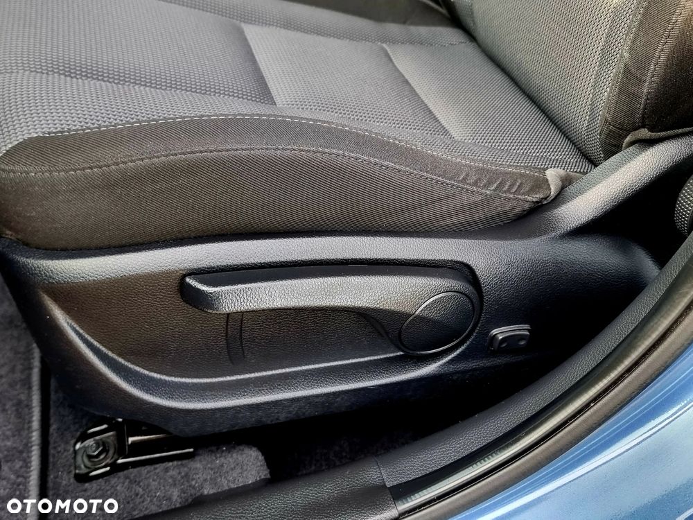 Hyundai i30 Kombi 1.6 GDi DCT Style - 28