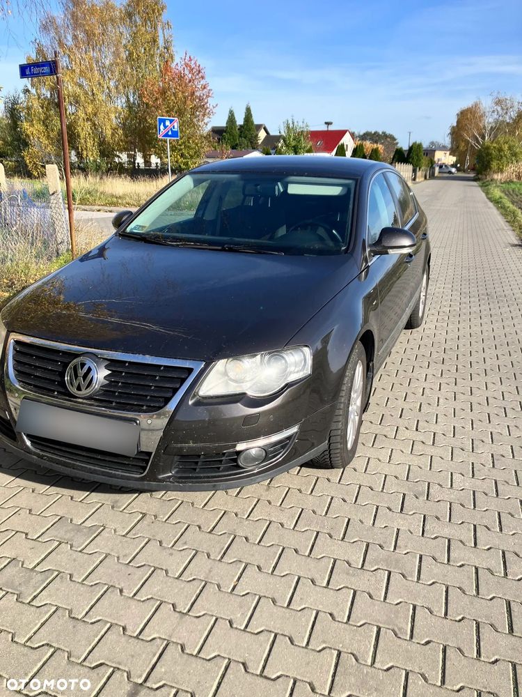 Volkswagen Passat 1.8 TSI Comfortline - 1