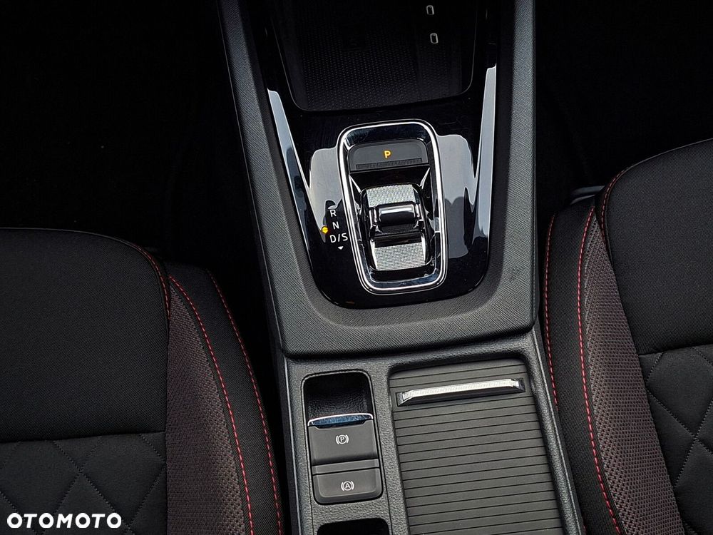 Skoda Octavia 2.0 TDI RS DSG - 23