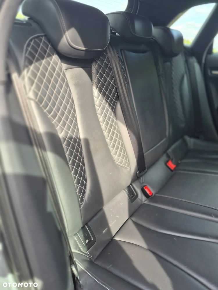 Audi A3 Sportback 2.0 TDI S tronic S line Sportpaket - 19