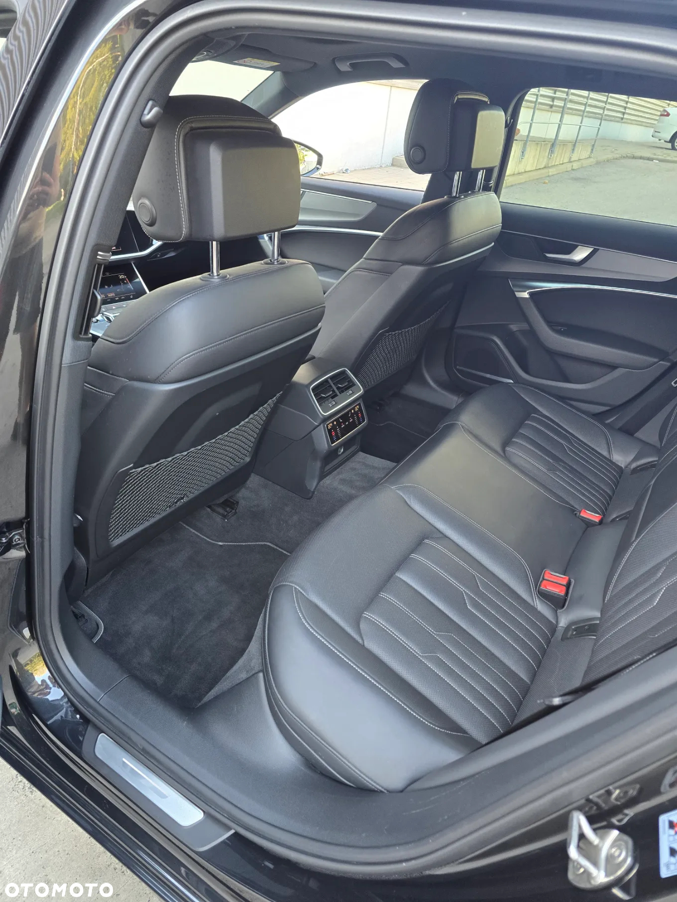 Audi A6 Avant - 13