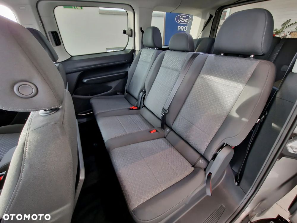 Ford Tourneo Connect Grand - 18