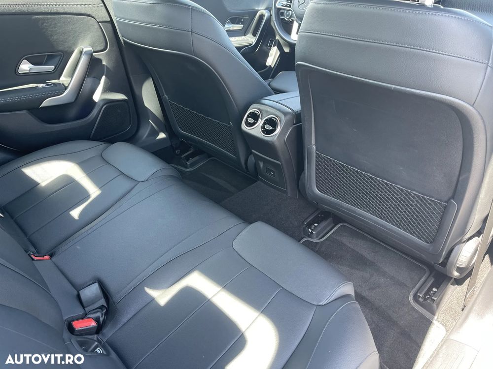 Mercedes-Benz CLA 180 7G-DCT - 27