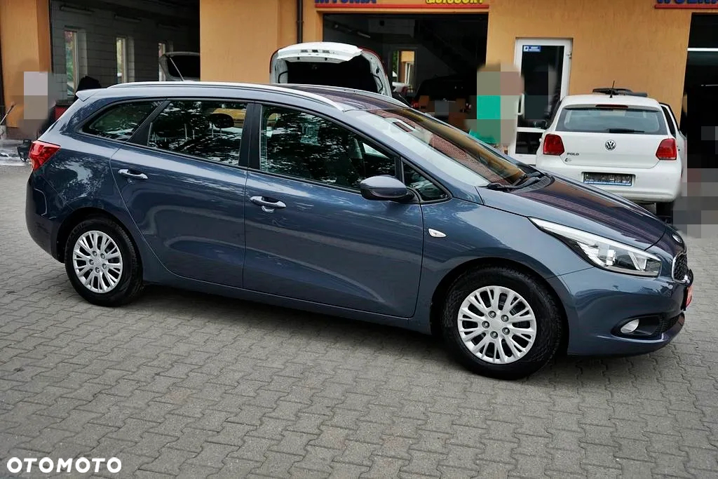 Kia Ceed - 14
