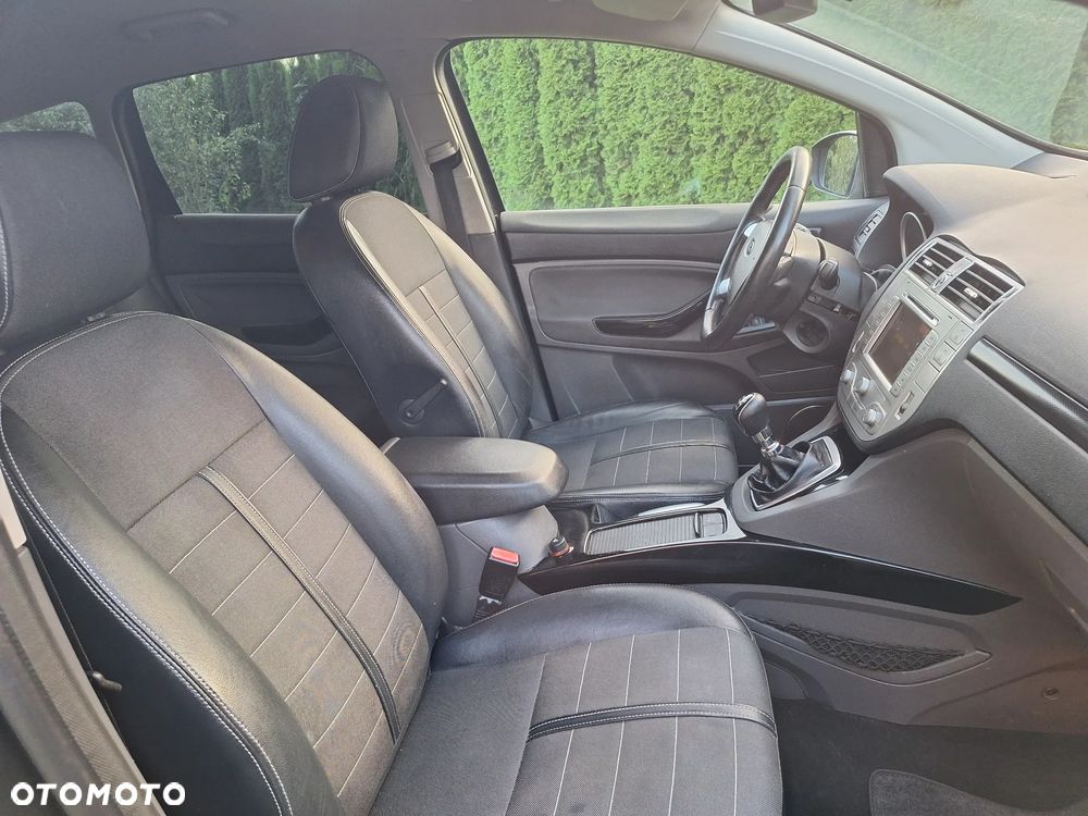 Ford Kuga - 20