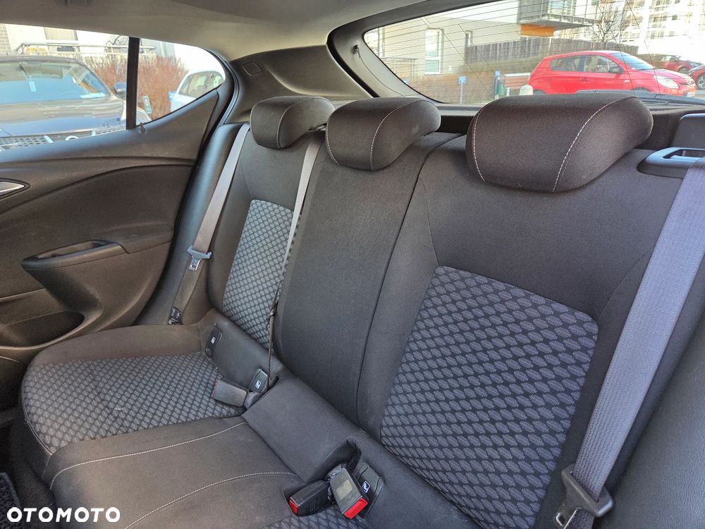 Opel Astra 1.6 CDTI Essentia S&S - 12