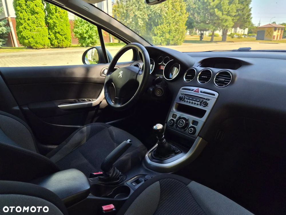 Peugeot 308 - 24