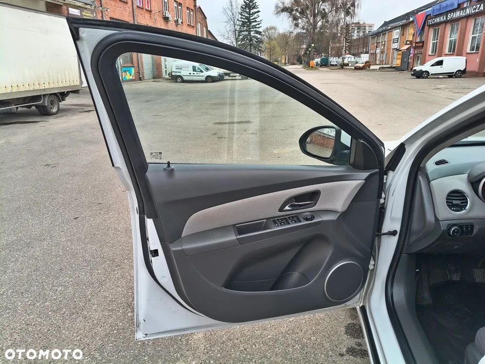 Chevrolet Cruze 2.0 LS - 9