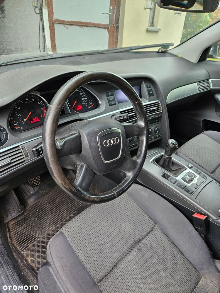 Audi A6 Avant 2.4 - 6