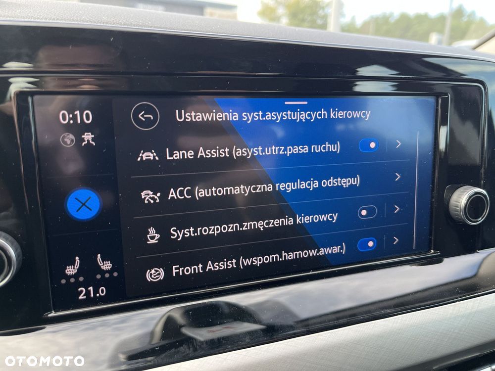 Volkswagen Golf - 27