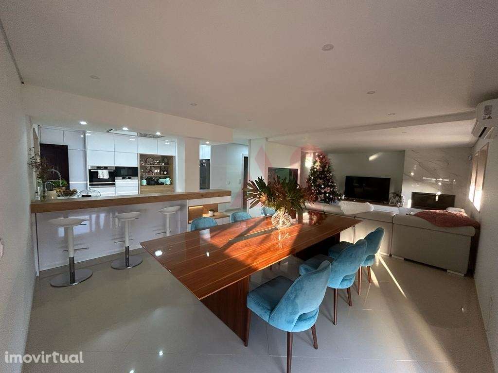 Moradia T4 no centro de Lousada - Grande imagem: 2/34