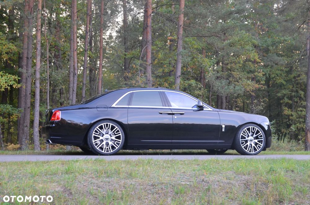 Rolls-Royce Ghost Standard - 13