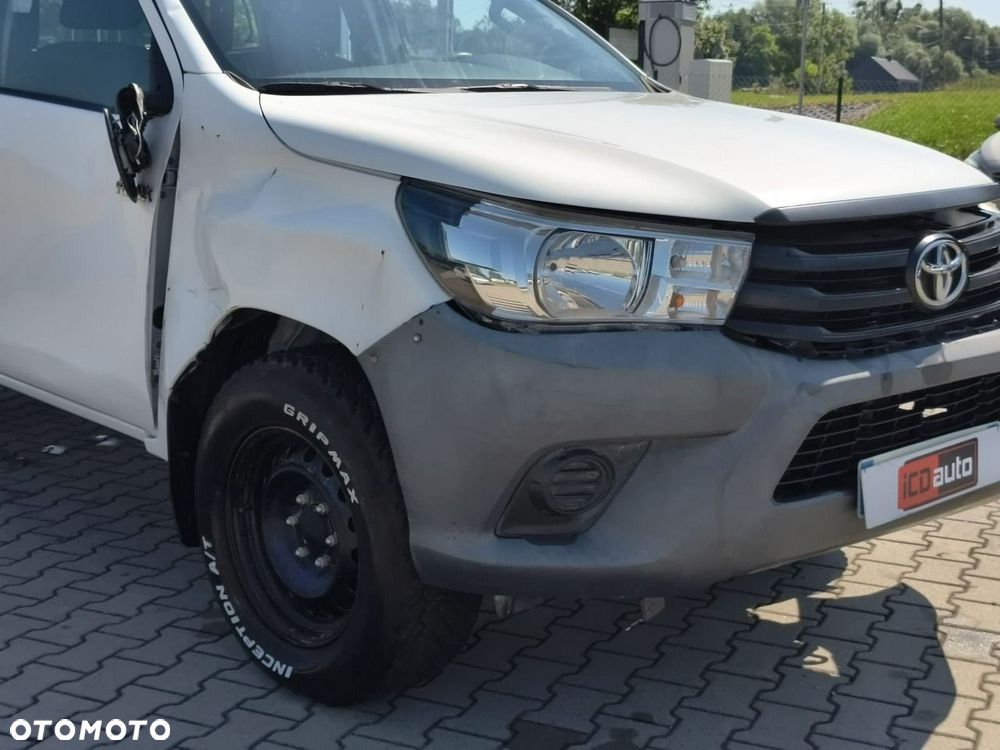 Toyota Hilux - 25