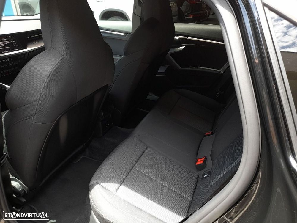 Audi A3 Limousine 30 TFSI Advanced S tronic - 32