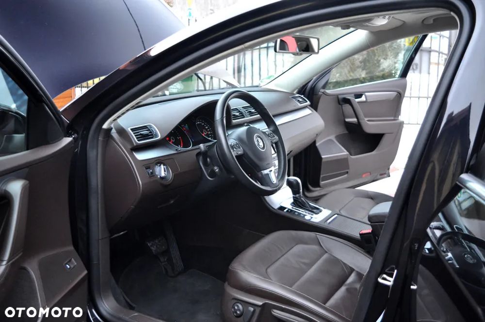 Volkswagen Passat 2.0 TDI Highline DSG - 11