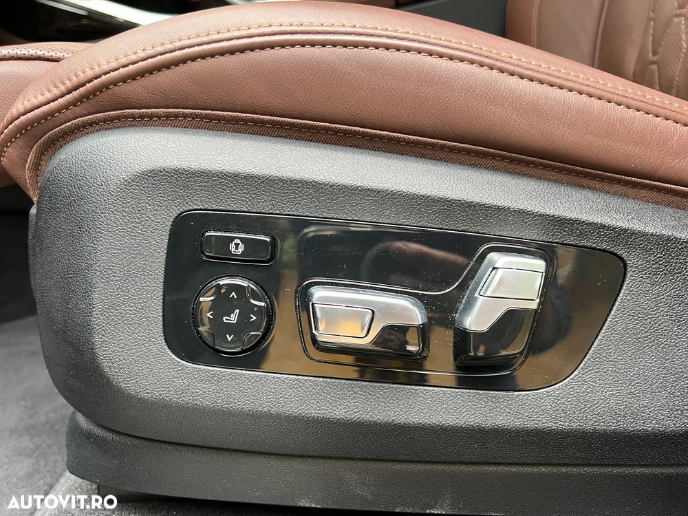 BMW X7 xDrive40i AT MHEV - 25