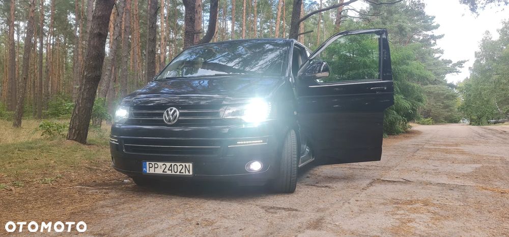 Volkswagen Multivan - 2