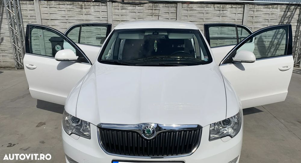 Skoda Superb 2.0 TDI DPF - 4