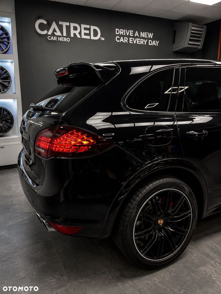 Porsche Cayenne - 26