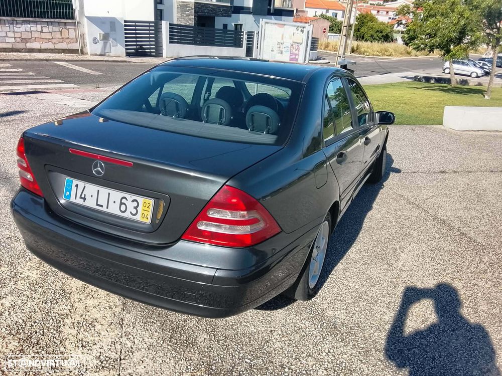 Mercedes-Benz C 200 - 6