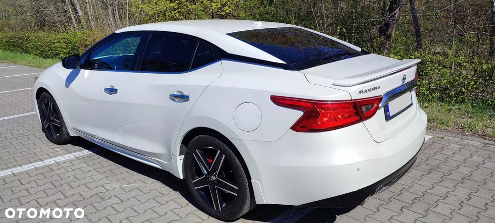 Nissan Maxima - 33