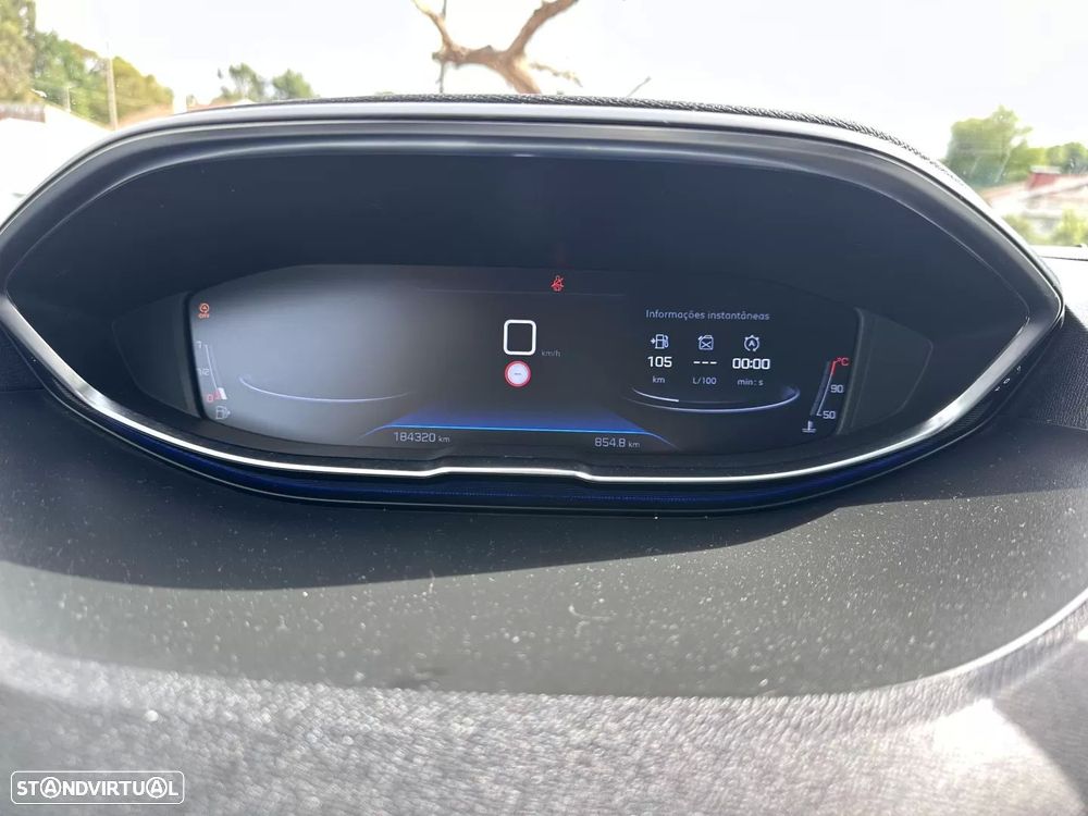 Peugeot 3008 1.2 PureTech Allure Pack - 24