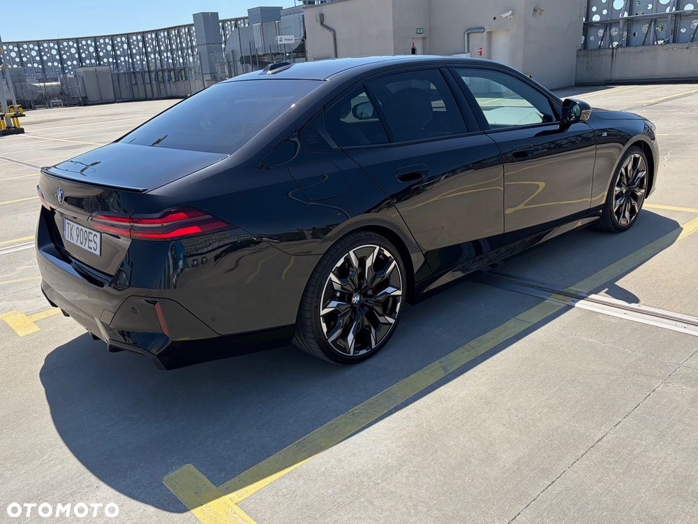 BMW Seria 5 520i mHEV M Sport - 6