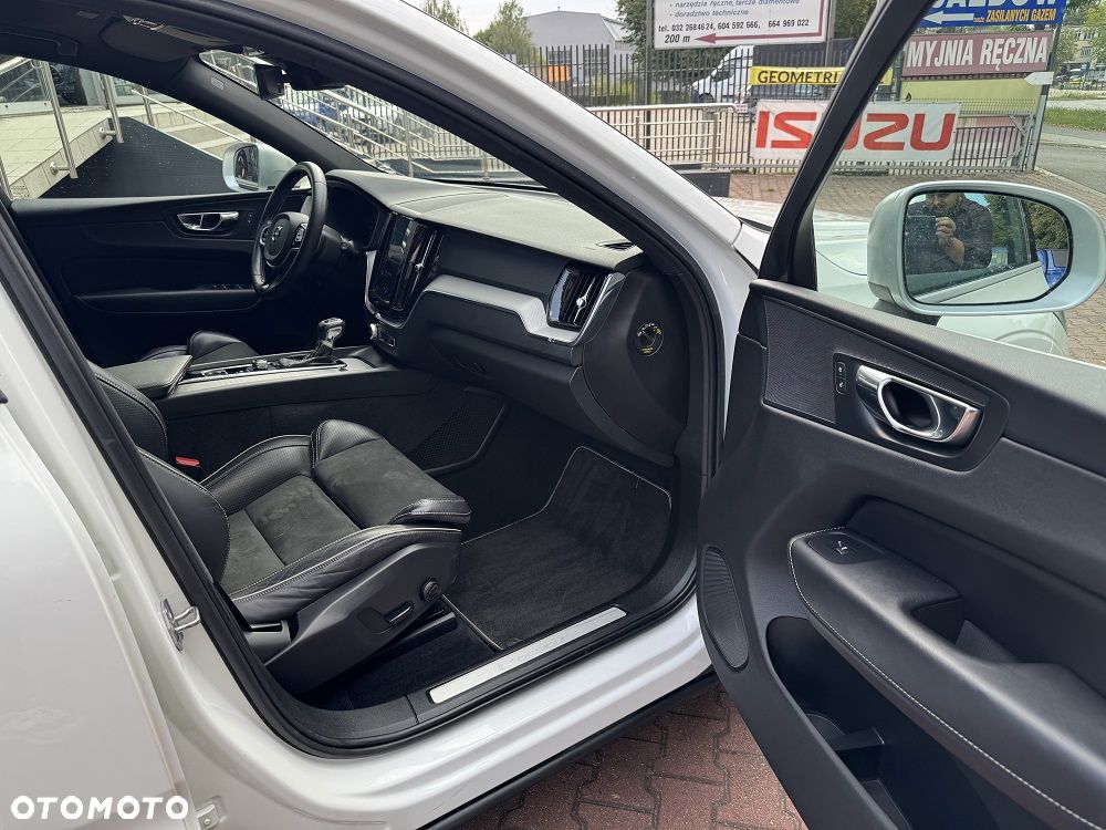 Volvo XC 60 D4 SCR AWD R-Design - 20