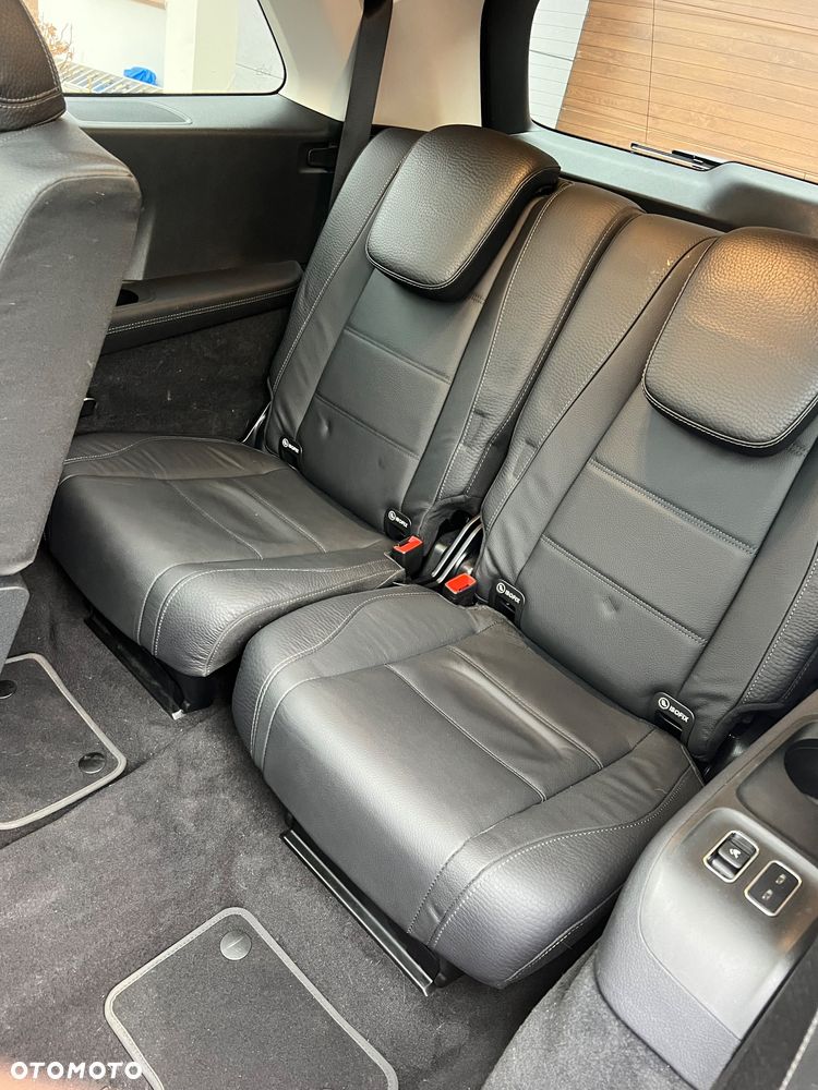 Mercedes-Benz GLS - 22