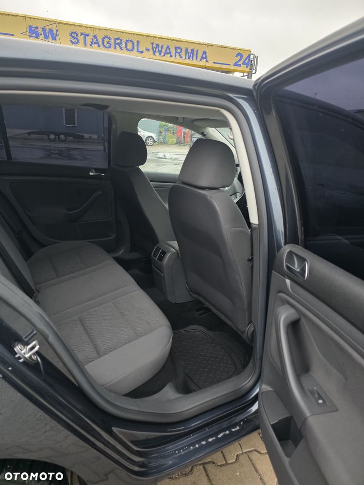 Volkswagen Golf - 11