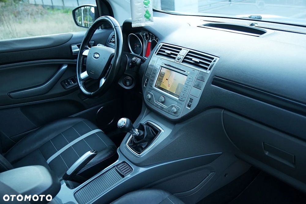 Ford Kuga - 22