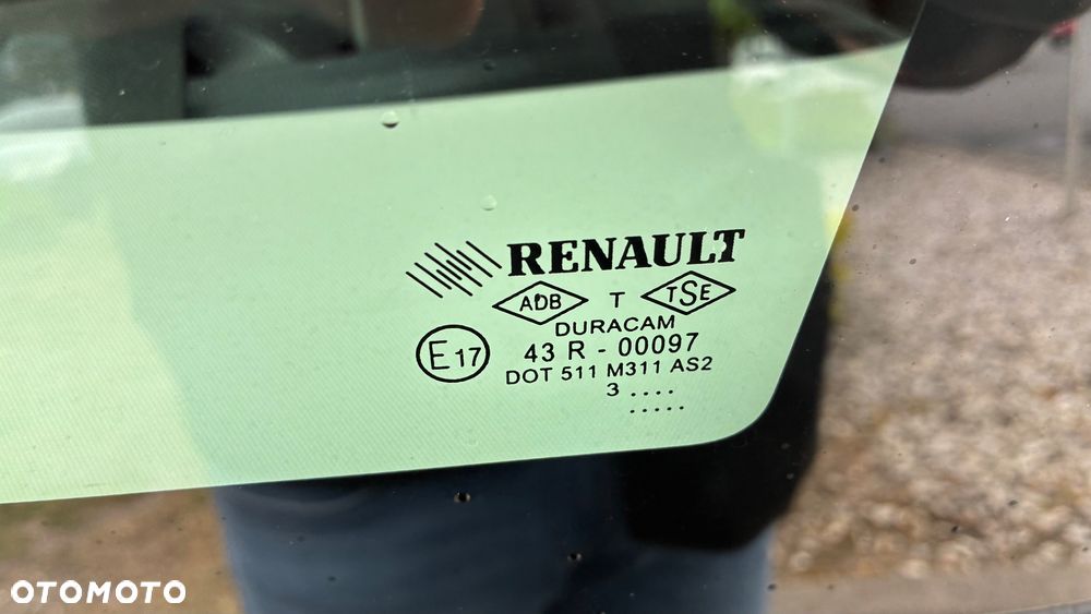 Renault Clio - 22