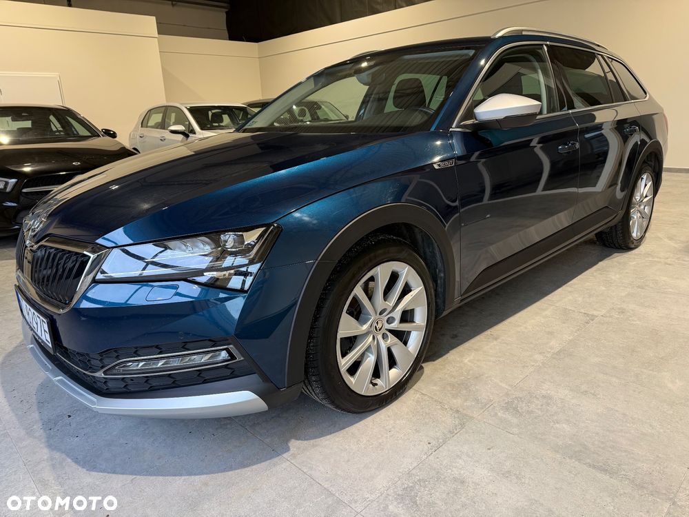 Skoda Superb 2.0 TDI SCR 4x4 Scout DSG - 2