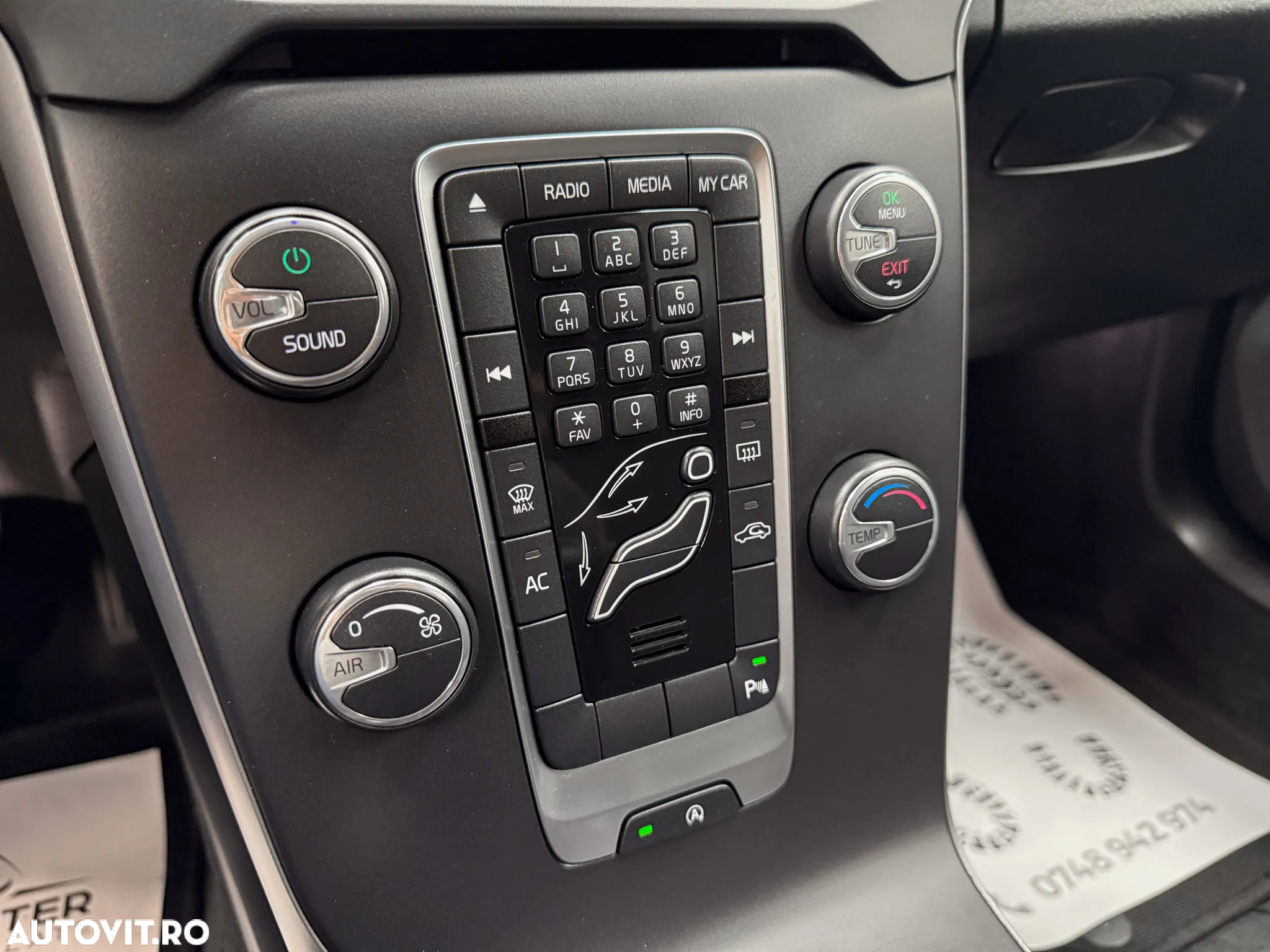 Volvo V40 Cross Country D2 Powershift Momentum - 27