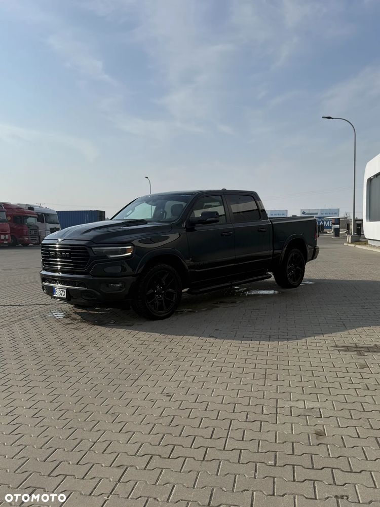 RAM 1500 Crew Cab Laramie - 2