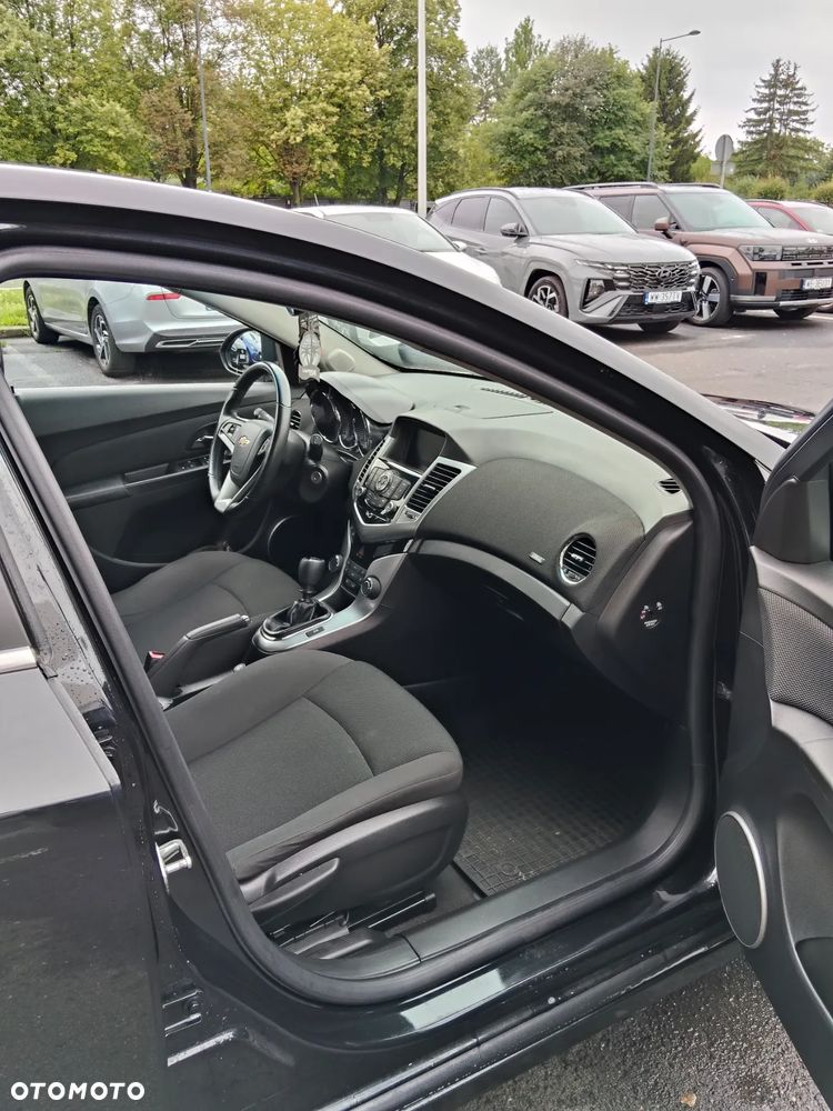 Chevrolet Cruze 1.8 LT - 9