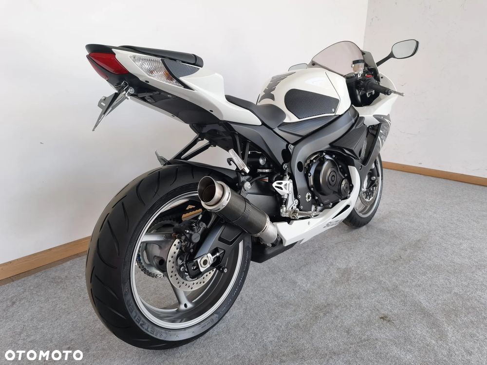 Suzuki GSX-R - 7