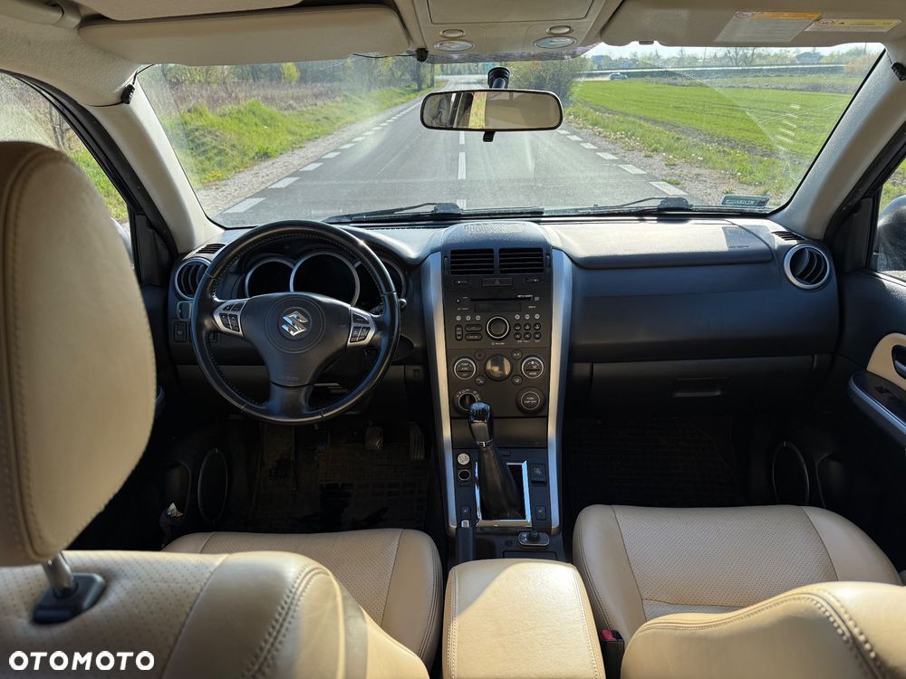 Suzuki Grand Vitara 2.4 Comfort+ - 7