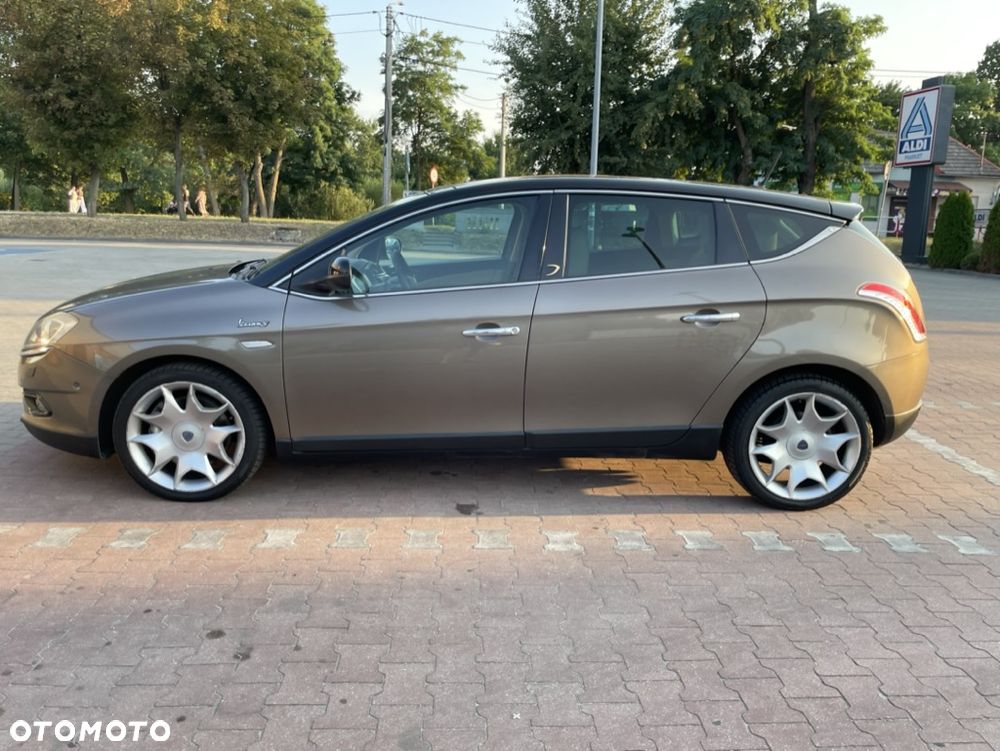 Lancia Delta 1.8 T-Jet Executive Sportronic - 5